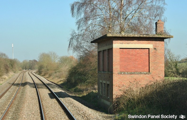 Wootton Bassett Incline Signal Box from passing Down Train_14699459991_o.jpg