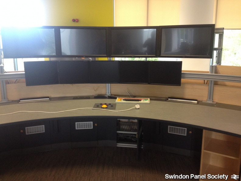 TVSC Swindon Desk monitors fitted_15366911311_o.jpg