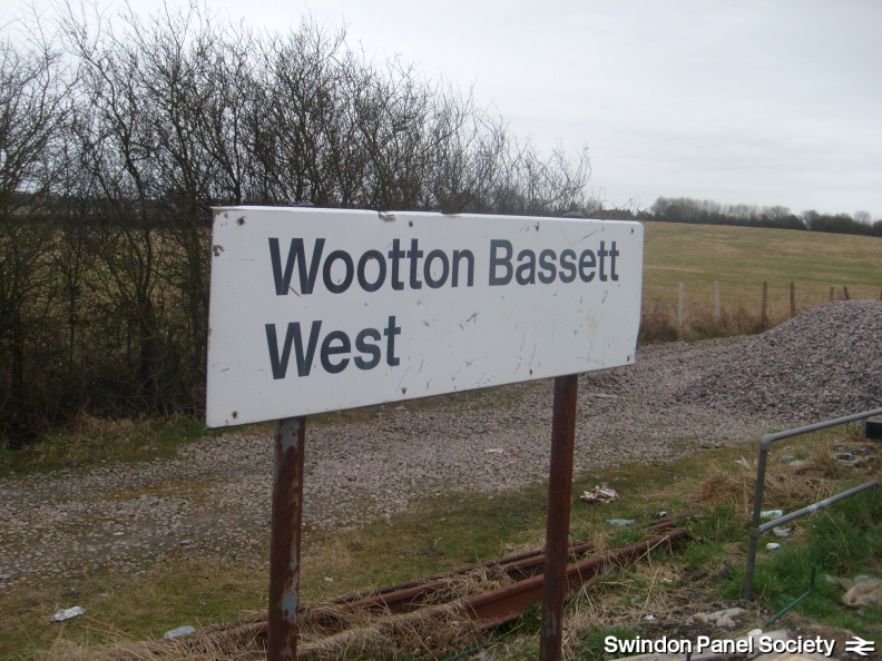 Wootton Bassett West Sign_14573118027_o.jpg