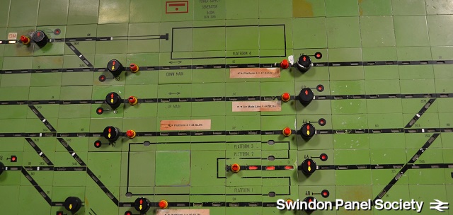Swindon Station 14644340921 o