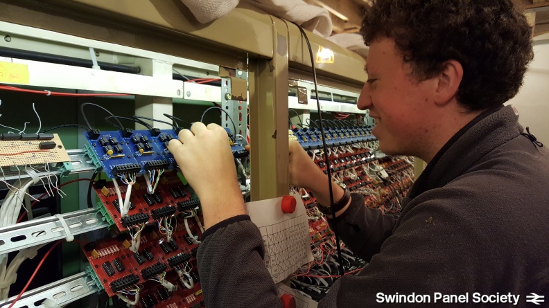 Jamie turns his hand to fault-finding, including crimping & reconnecting power jumper leads